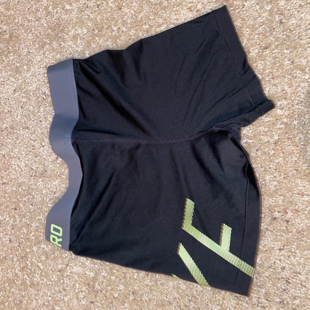 Nike Pro Spandex - Picture 2 of 3